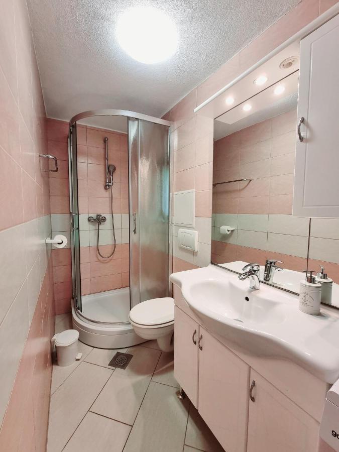 Sea View Apartments Piran Bagian luar foto