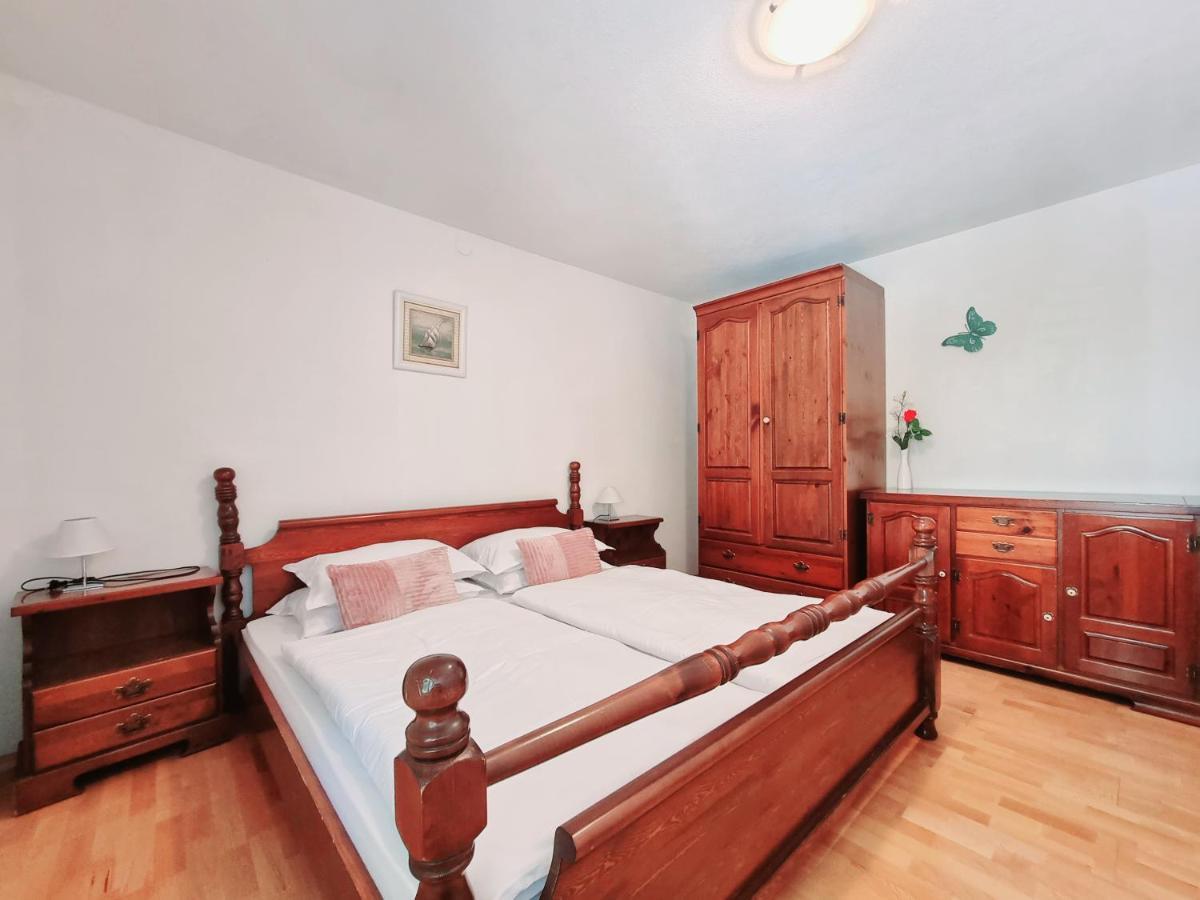 Sea View Apartments Piran Bagian luar foto