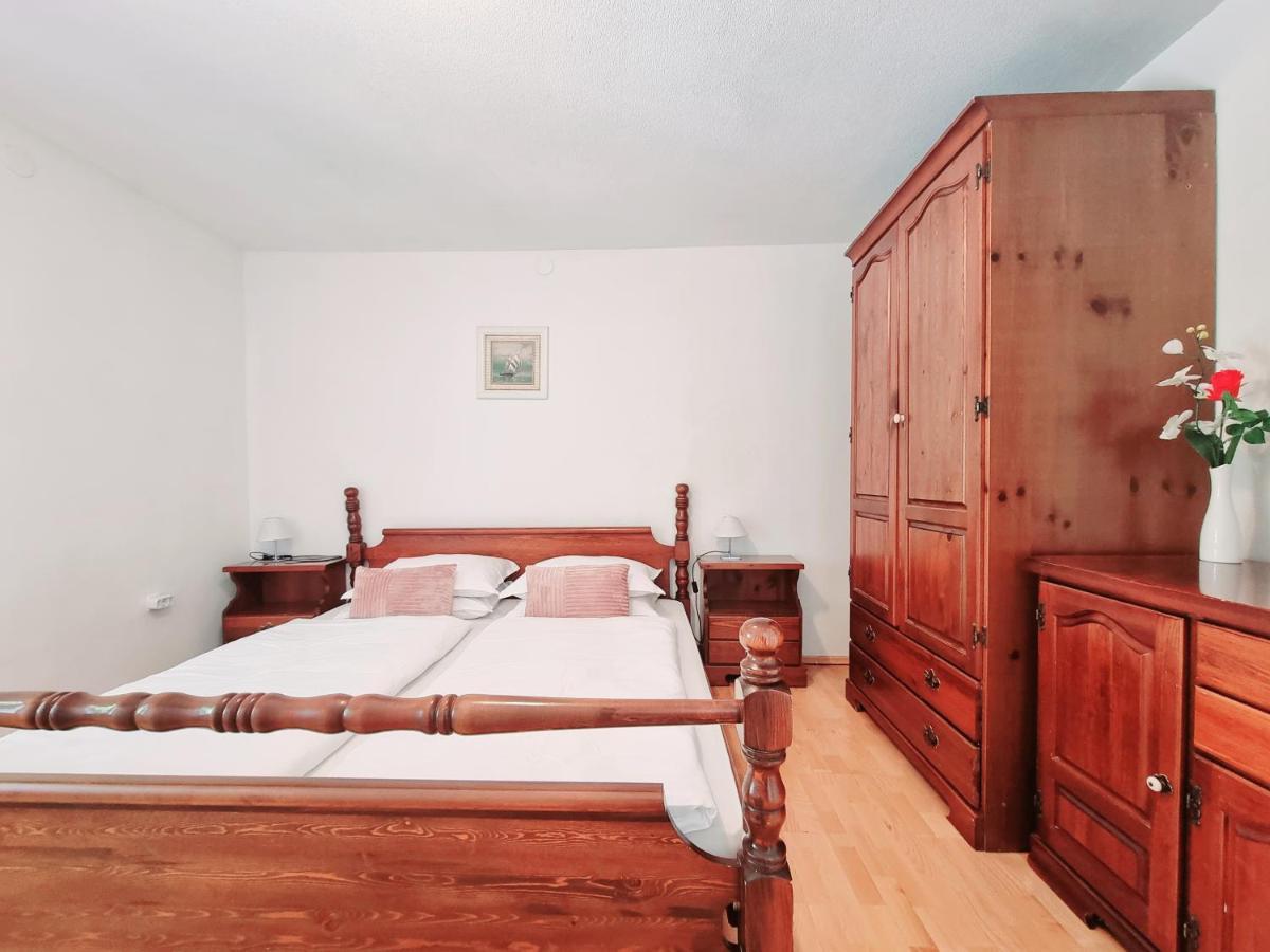 Sea View Apartments Piran Bagian luar foto